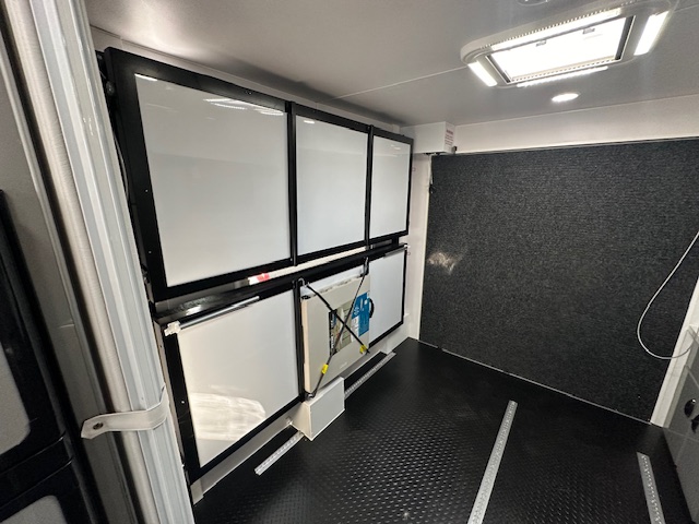 Collapsible screen inside Paramount Tuff Mudda Combo Shower