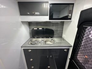 2018 16' Royal Flair Razor XT - kitchen