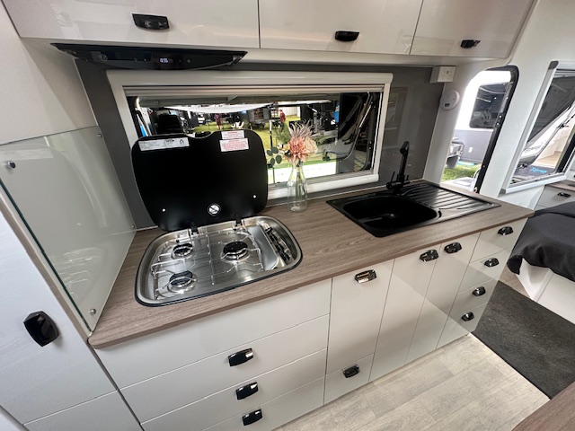 Xseries RV Commander - kitchen