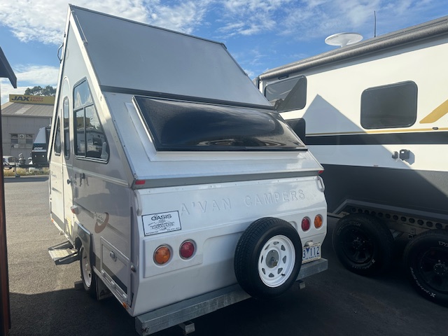 12' 2005 Avan Aliner - exterior