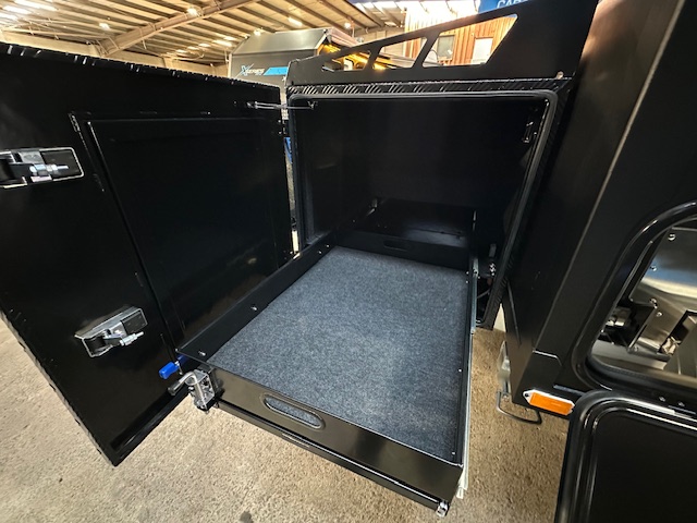 16' XSeries Warrior - exterior storage