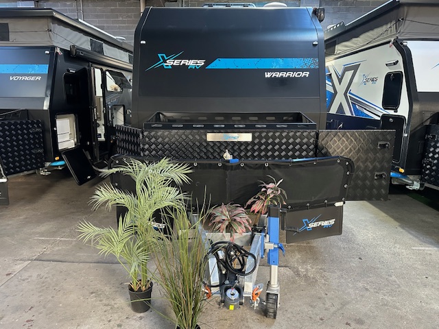 16' XSeries Warrior - exterior